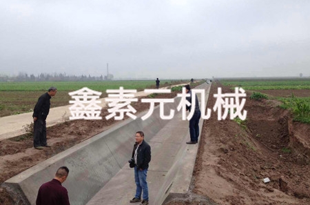 2015年華容縣旱改水工程C26標大斷面2.8米梯形防滲渠
